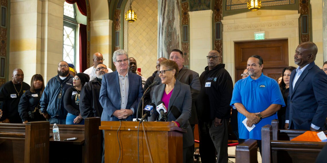 Bass, LA City Councilmembers laud decrease in 2025 homicides