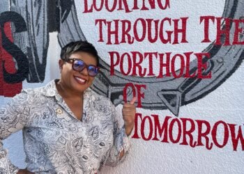 Davis visits alma mater on assembly campaign trail