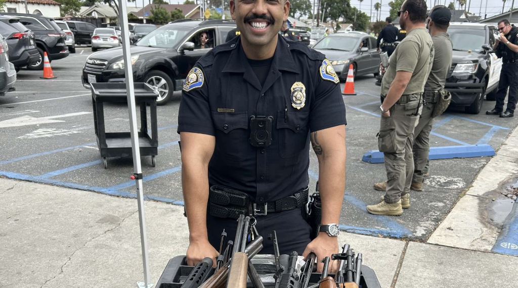Hahn out-draws Wyatt Earp, pulls record 430 guns off Long Beach streets