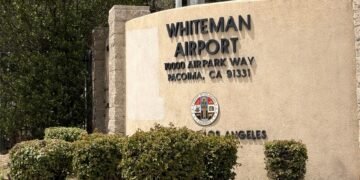 Whiteman Airport study offers three futures and endorses none